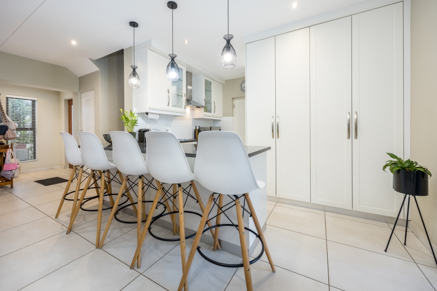3 Bedroom Property for Sale in Graanendal Western Cape